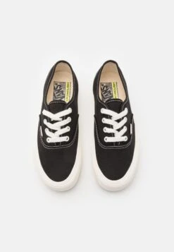 Vans AUTHENTIC VR3 UNISEX - Sneaker Low - Black/marshmallow -Pier One Store 0a3cd219c23147148618c9a3067311d2