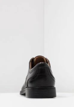 Clarks UN ALDRIC LACE - Business-Schnürer - Black -Pier One Store 0d7b956d072f48d599039b72df4d7f7e