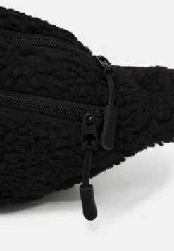 Pier One UNISEX - Gürteltasche - Black 12 Pier One UNISEX - Gürteltasche - Black -Pier One Store 1359e1e4577d4f99aa4271e5fdf8ee11