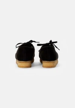 Clarks Originals WALLABEE - Sportlicher Schnürer - Black Vegan -Pier One Store 148c2ba20e134c08a532140600edeb8a