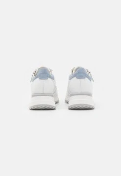 Gabor Comfort Sneaker Low - Weiss/lagun 11 Gabor Comfort Sneaker Low - Weiss/lagun -Pier One Store 21b1ea4601b84c6ba76cfc05e59a20ff