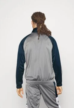 Champion NEW YORK YANKEES TRACKSUIT - Trainingsanzug - Grey/dark Blue -Pier One Store 23e8c4dee90c4814b4864ca1566e4502