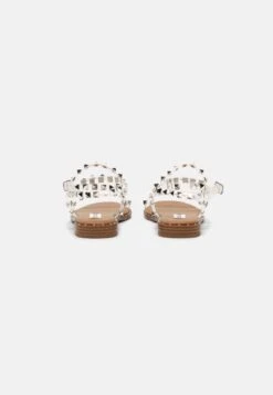 Steve Madden TRAVEL - Riemensandalette - Clear -Pier One Store 24a3b2d19f774adfa4780f52e82a6c26