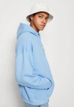 YOURTURN SUPER OVERSIZED UNISEX - Kapuzenpullover - Light Blue -Pier One Store 38b80b867e014ab69f166bbc65c4a779