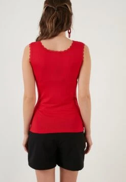 LELA SQUARE NECK LACE DETAILED ATHLETE - Top - Red -Pier One Store 48f446757057447b987d13f9843dbd2d