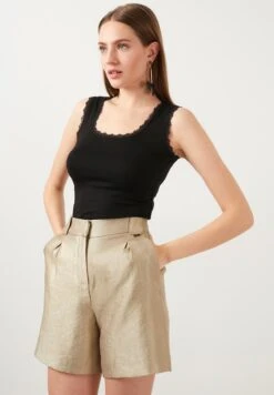 LELA SQUARE NECK LACE DETAILED ATHLETE - Top - Black 11 LELA SQUARE NECK LACE DETAILED ATHLETE - Top - Black -Pier One Store 498cdc424a3e4e7784f7aac3e8481d19