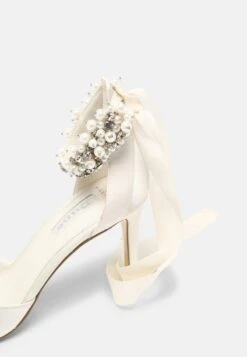 Dune London CLARETTE - Pumps - Ivory -Pier One Store 521ff2bcb81946c1bdf375416894caae