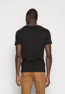 Pier One 5 PACK - T-Shirt Basic - White/blue/black -Pier One Store 577e250ad0624377b57eabcac8149891