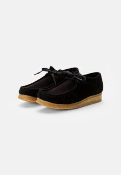Clarks Originals WALLABEE - Sportlicher Schnürer - Black Vegan -Pier One Store 788ba306fbe34bc883559b1d0b65b969