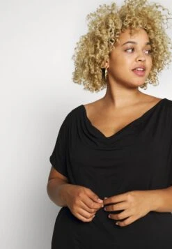 T-Shirt Print - Black -Pier One Store 978c42b8d8ed4b73b05f25185b7ba668