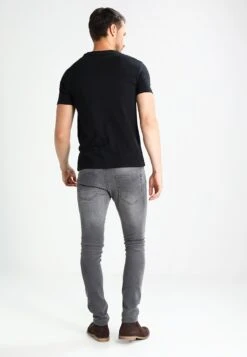 Pier One T-Shirt Basic - Black 10 Pier One T-Shirt Basic - Black -Pier One Store 986416f3e81f4399a4473036c21acde4