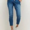 Cream CRSORYA 7/8 BAIILY FIT - Jeans Slim Fit - Houston Blue Denim -Pier One Store a18be77ba4f14c0c95cf18206693754e