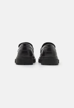 YOURTURN LEATHER UNISEX - Slipper - Black -Pier One Store a30e4aec3ff64aec89480e52d85c30cf