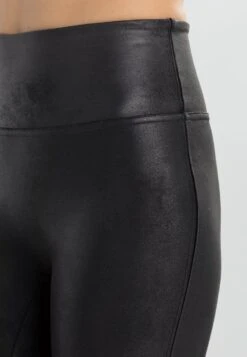 Spanx FAUX LEATHER LEGGINGS - Leggings - Strümpfe - Black -Pier One Store ccc5aa5e0e7c4ad190daadadc5078720