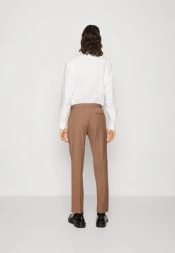 THE FASHION SUIT NOTCH POCKET SQUARE - Anzug - Chestnut -Pier One Store cd2ab30c46004cbf904c99effc37bfe1