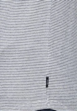 Indicode Jeans IDMORLER - T-Shirt Print - Off-white -Pier One Store e7ac48232b594e678964cb9ede5823b3