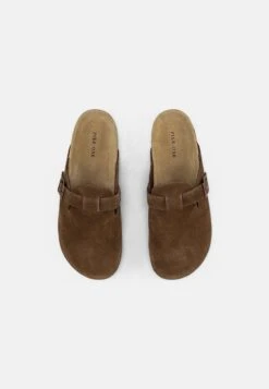 Pier One LEATHER UNISEX - Clogs - Brown 11 Pier One LEATHER UNISEX - Clogs - Brown -Pier One Store e81ec10b1baa426098f203c956f22c98