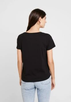 Anna Field T-Shirt Basic - Black -Pier One Store f8a5beeb9ee04b349c6151f22e85d189